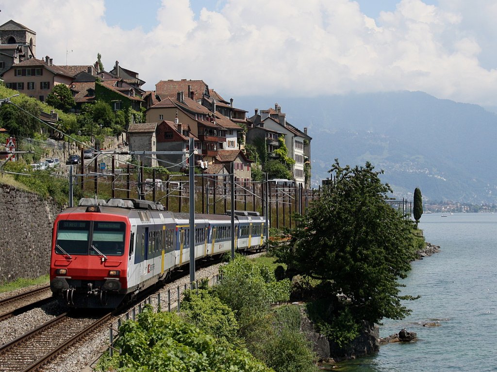 Ein NPZ am 28.06.2009 unterwegs bei St-Saphorin.
