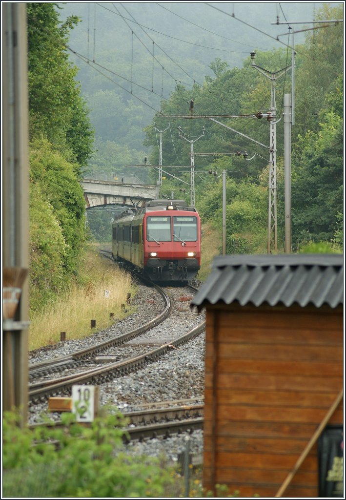 Ein NPZ erreicht von La Chaux-de-Fonds kommend, Chambrelien. 
22. Juli 2010