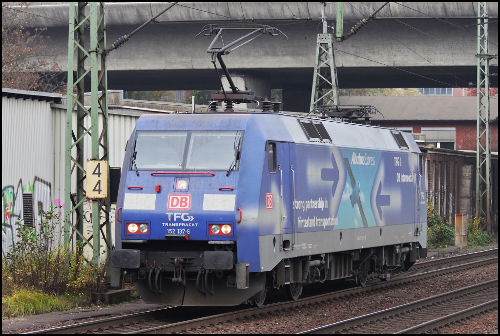 Endlich nochmal ein Albatros...152 137 am 04.11.11 bei der Durchfahrt von Hamburg Harburg