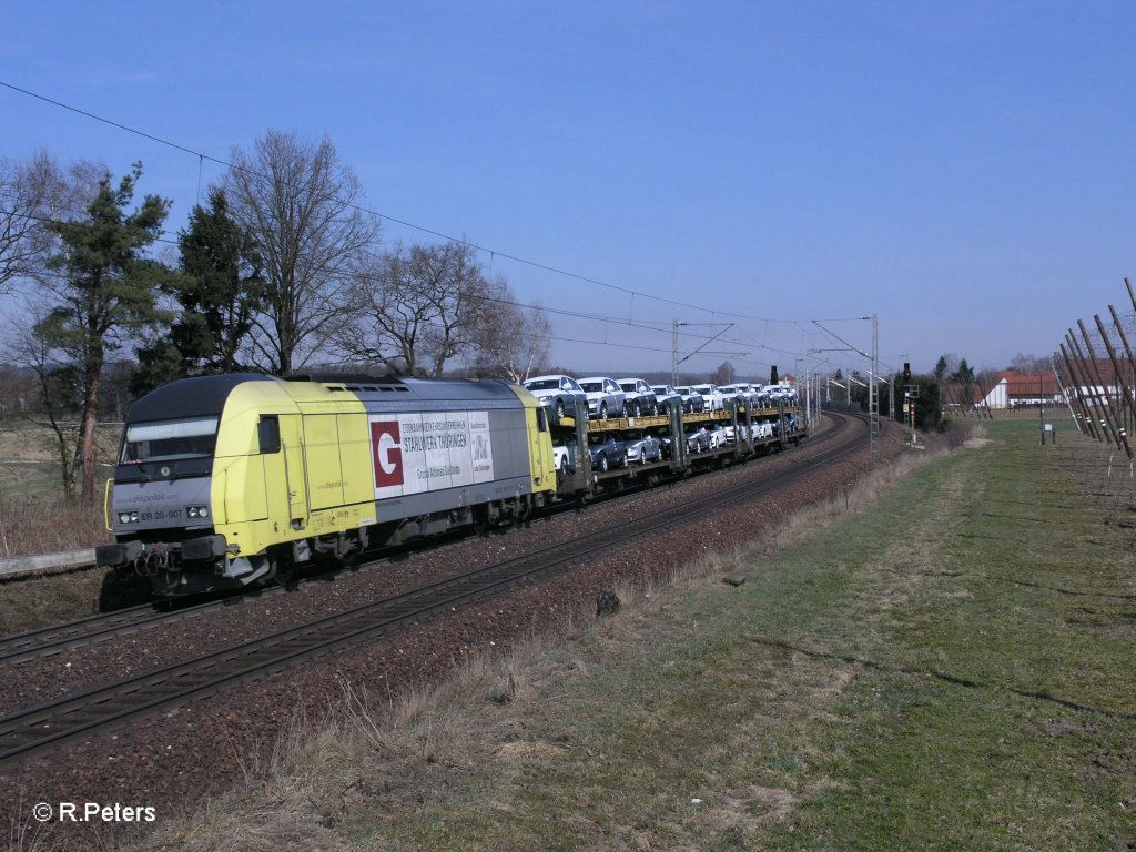 ER20 007 mit kurzen Autozug bei Rohrbach. 24.03.11 