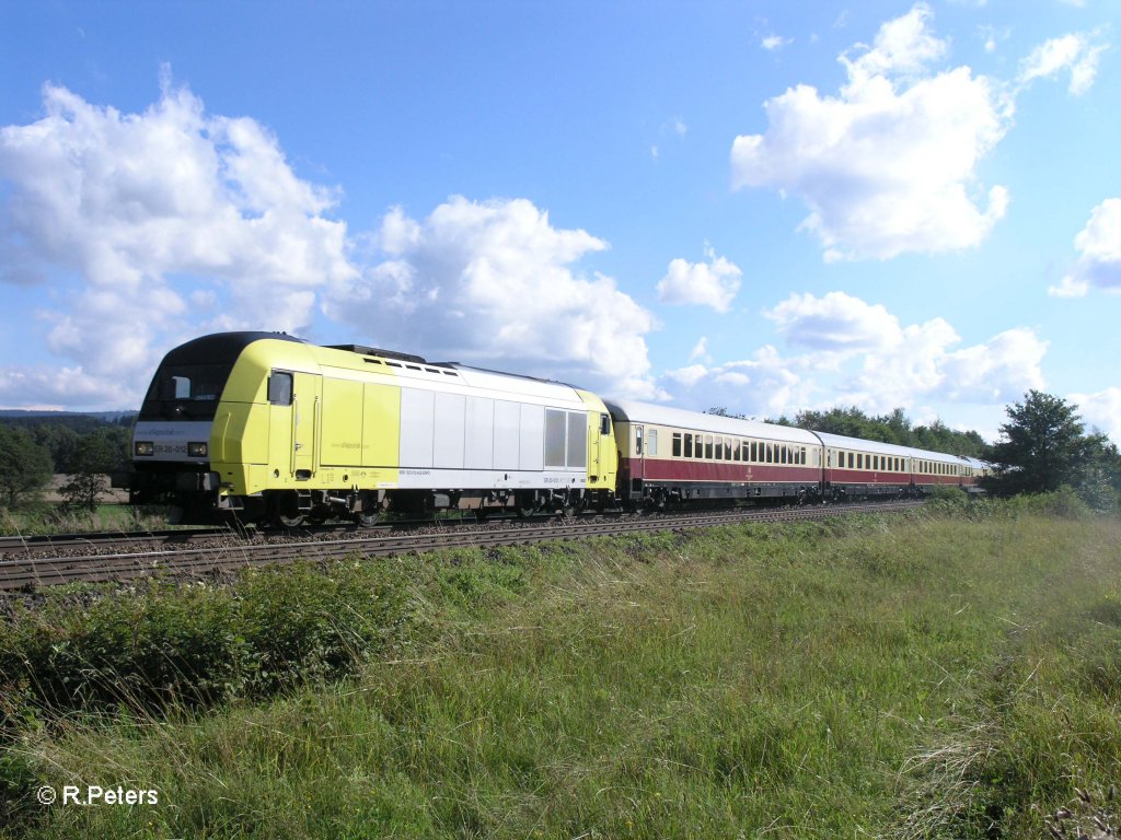 ER20 012 mit TEE Sonderzug bei Waldershof auf dme weg nach Chep am 15.08.10