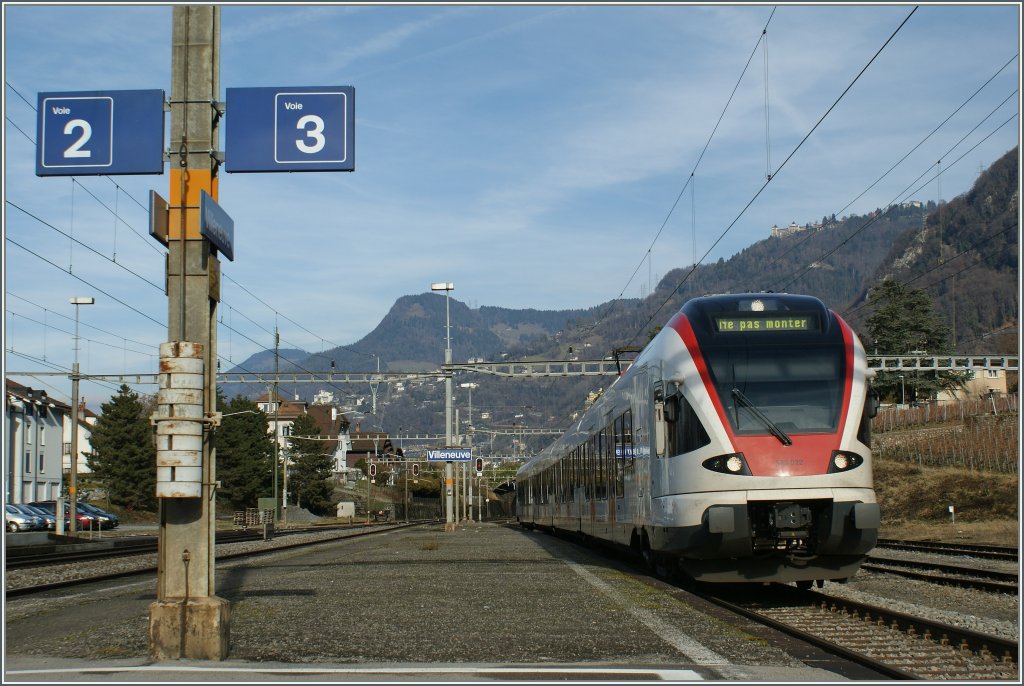 Erreicht seine Endstation: Ein REV Flirt in Villeneuve.
14.01.2011