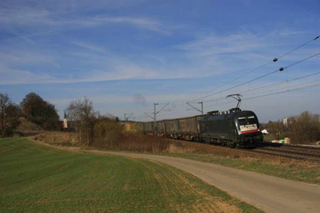 ES64 U2-098 mit Fercam bei Fahlenbach. 24.03.11