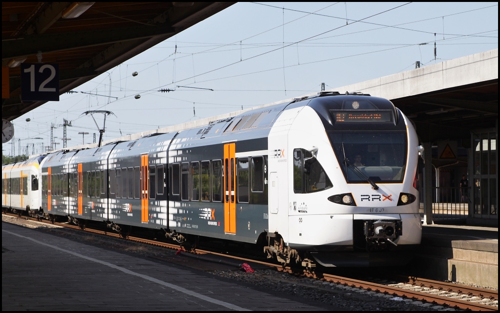 ET 6.03 der Eurobahn steht hier am 04.06.11 in Hamm fr die nchste Fahrt in Richtung Dortmund/Dsseldorf bereit.