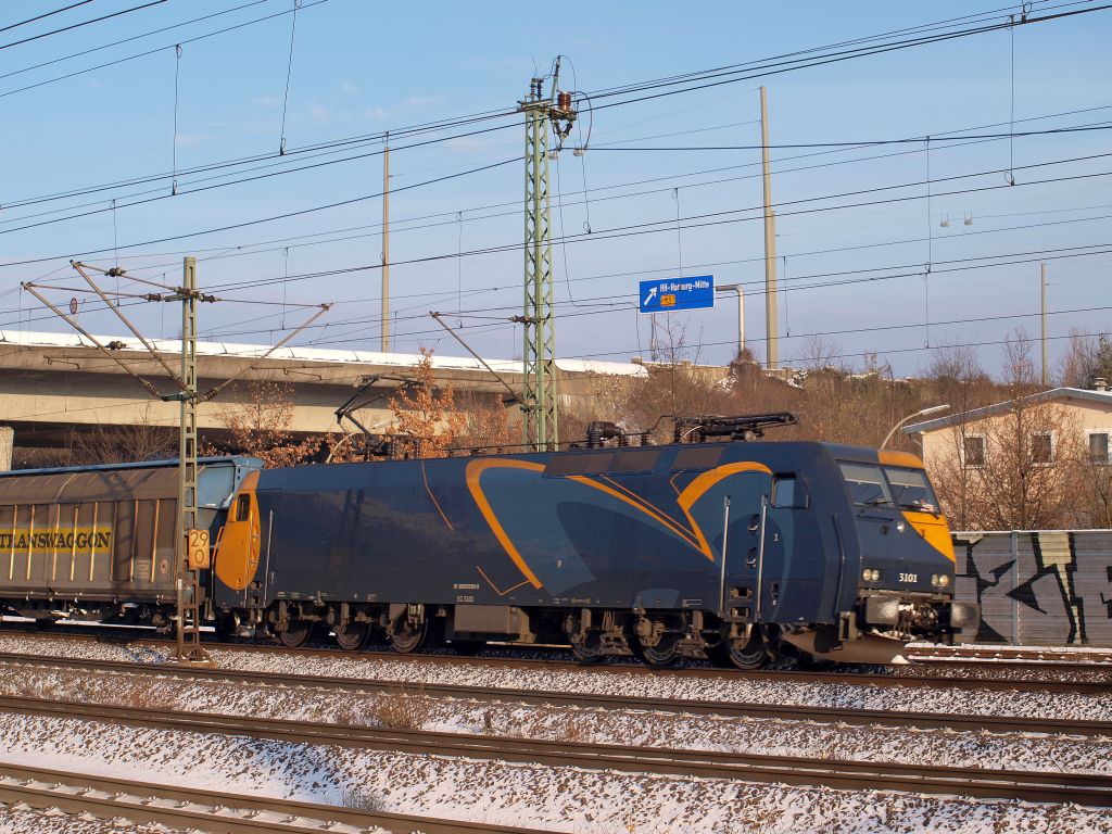 Fr Christian ein EG Bild. Am 4.12 durchfuhr EG 3101 mit einem  Transwaggon  den Bahnhof von Hamburg-Harburg.