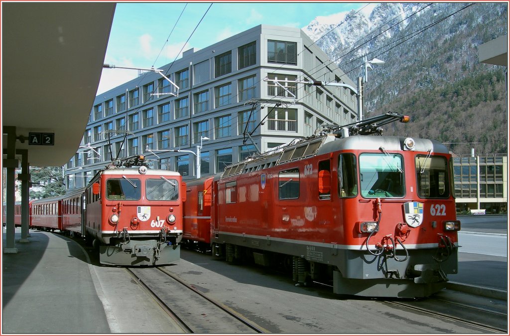 Ge 4/4 I und Ge 4/4 II im Arosa-Bahn Bahnhof von Chur am 22.Mrz 2008.
