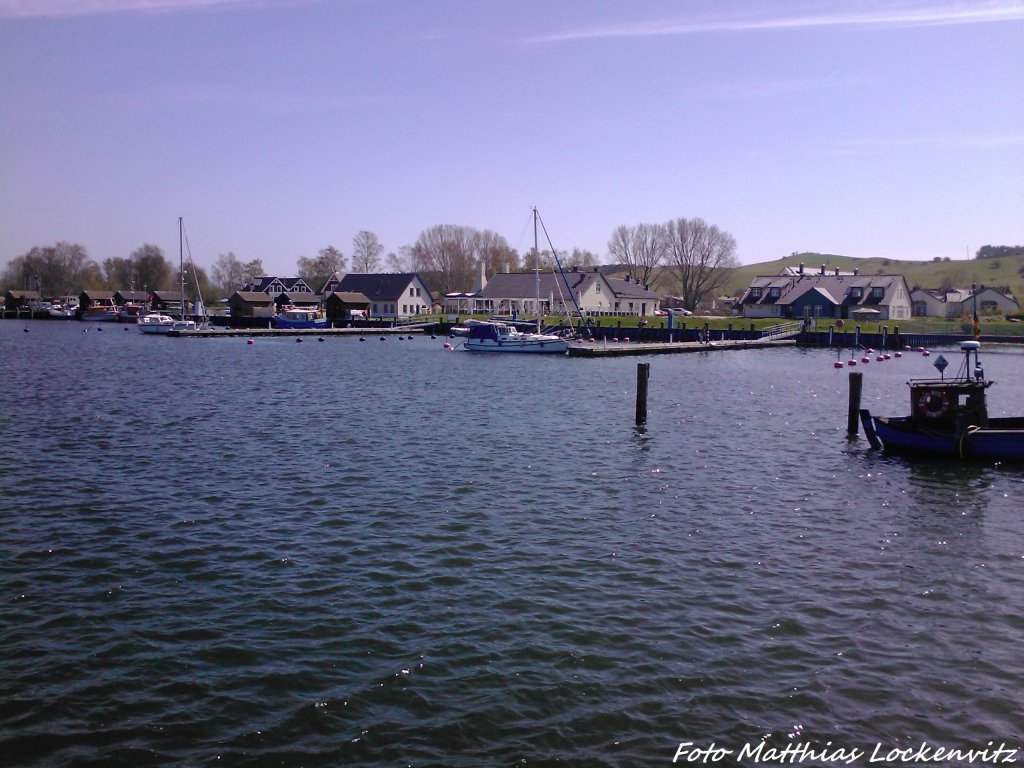 Hafen von Gager mit Segelbotten und Fischkuttern am 1.5.13