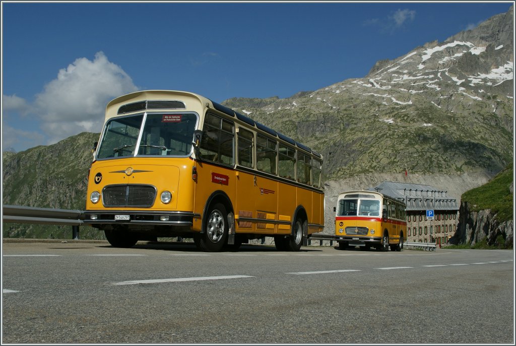 Hier gleich beide Postauto- Oldies .
Furka, den 5. Aug. 2013