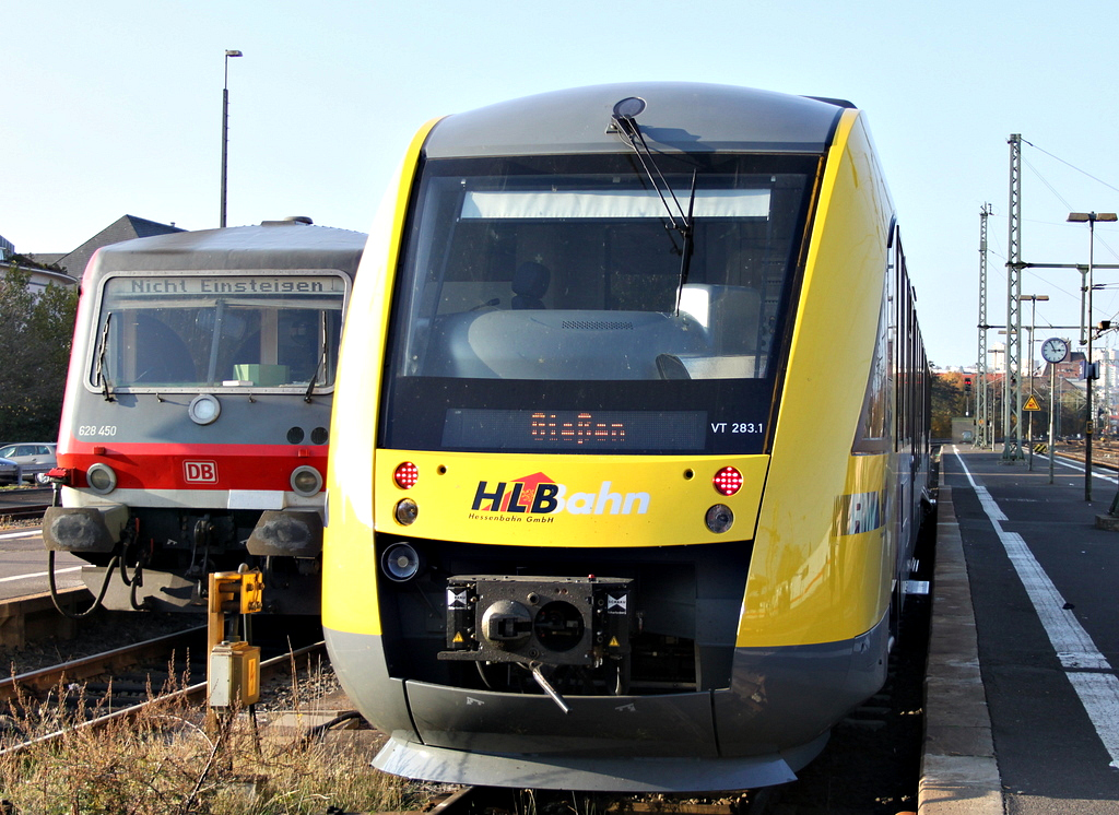 HLB und DB nebeneinander am 31.10.11 in Fulda