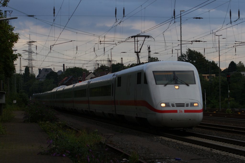 ICE 1 bei der Durchfahrt durch Solingen Hf am 30.08.2010