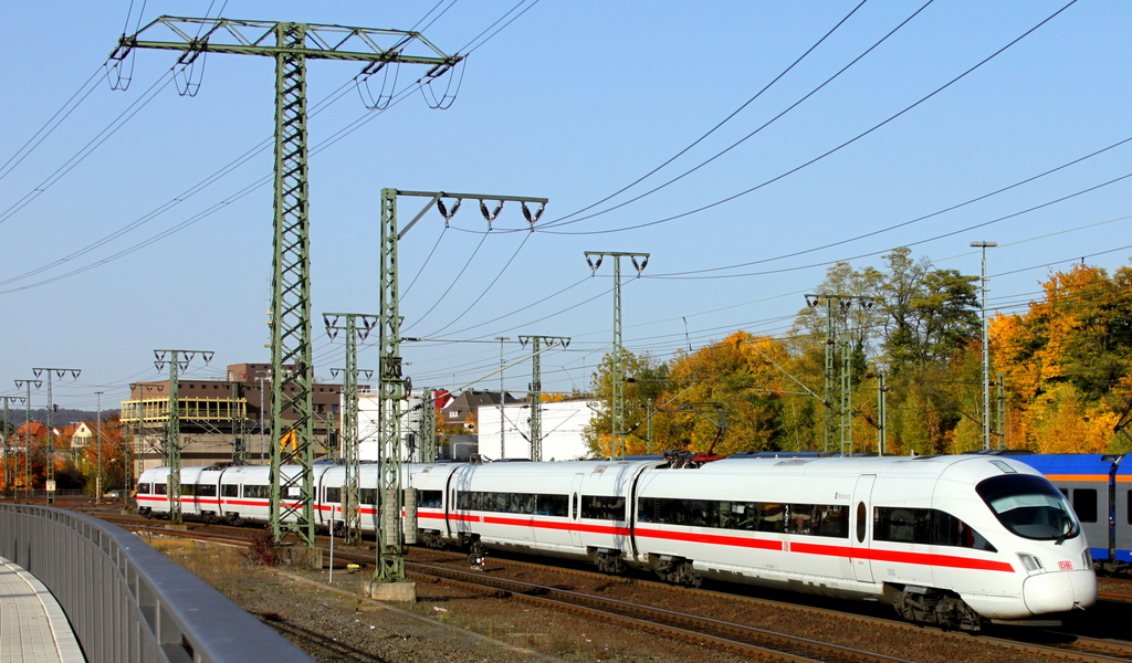 ICE  Marburg  als ICE nach Frankfurt am 19.10.12 in Fulda