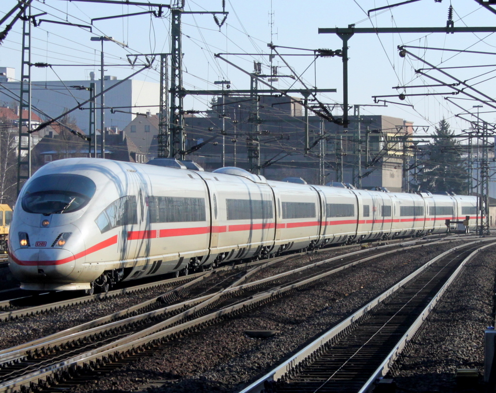 ICE nach Dsseldorf am 29.01.11 in Fulda