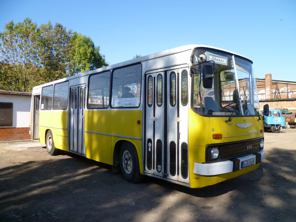 Ikarus 260 war am 02.10.11 in den Geraer Eisenbahnwelten ausgestellt.