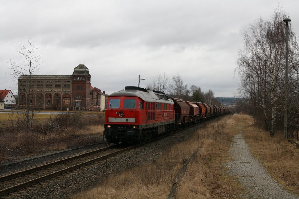 In Dankmarshausen wurde 232 093-5 mit einem Kali-Leerzug nach Heringen/Werra am 05.03.12 abgepat.