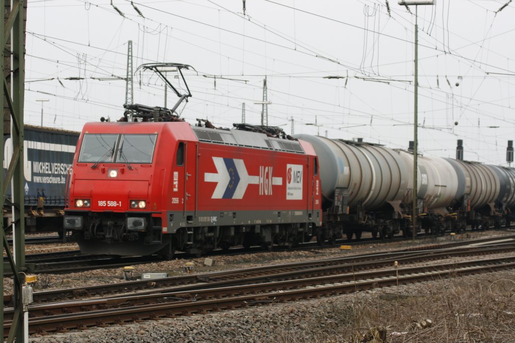 Karlsruhe-Gterbahnhof
26.03.2013
185.588-1 der HGK