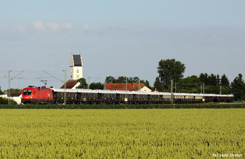 Leider nur mit der  gewhnlichen  BB 1116 187-6 bespannt: VSOE Orient-Express NF 13460 Budapest - Paris - Calais, KBS 880 Passau - Nrnberg, fotografiert bei Moosham am 23.06.2012