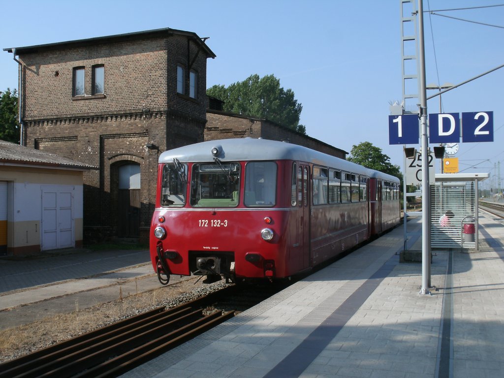 LVT 172 132/171,am 27.Juli 2013,in Bergen/R�gen ohne gro�en Ansturm von Fotografen und Hobbyfilmern.