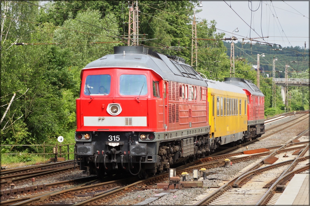 MEG 315 durchfuhr in flotter Fahrt Kreuztal am 29.06.12 um 10:43