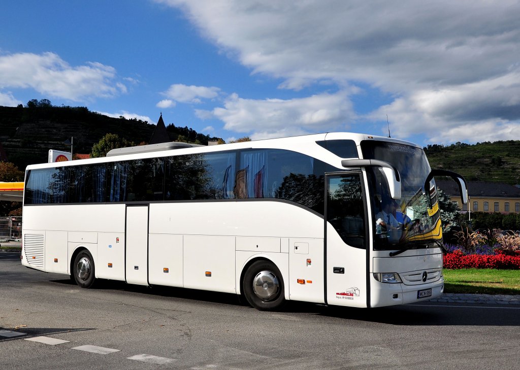 MERCEDES BENZ TOURISMO aus Ungarn am 28.9.2012 in Krems an der Donau unterwegs.