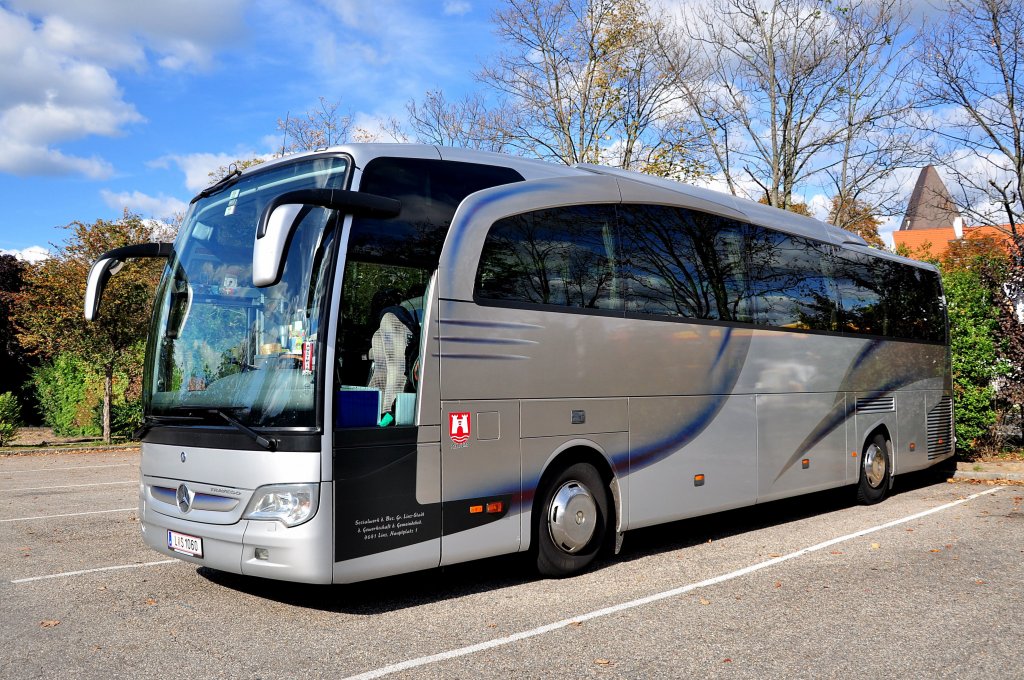 MERCEDES BENZ TRAVEGO aus LINZ am 5.10.2012 in Krems an der Donau.