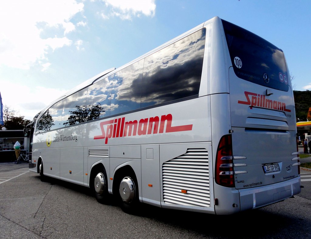 MERCEDES BENZ TRAVEGO von SPILLMANN Reisen aus Deutschland im September 2012 in Krems an der Donau. 