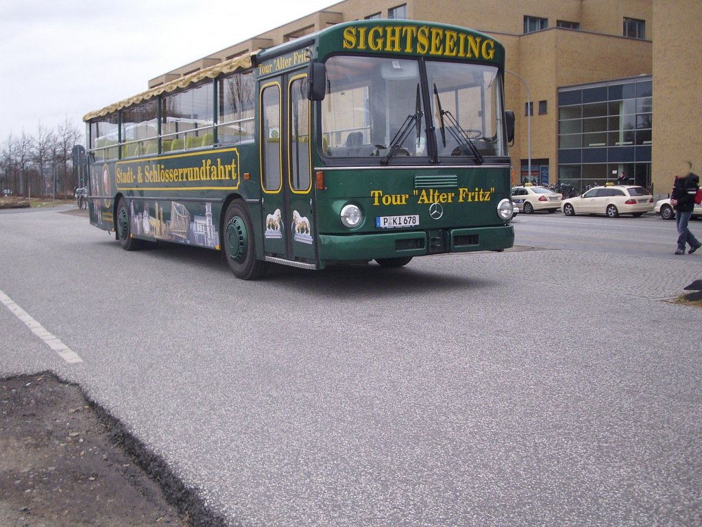 Mercedes O 305 in Potsdam.