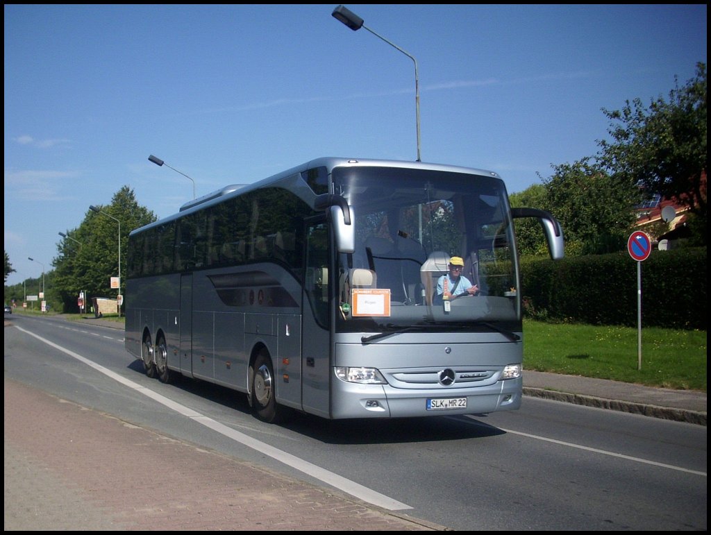 Mercedes Tourismo aus Deutschland im Stadthafen Sassnitz.