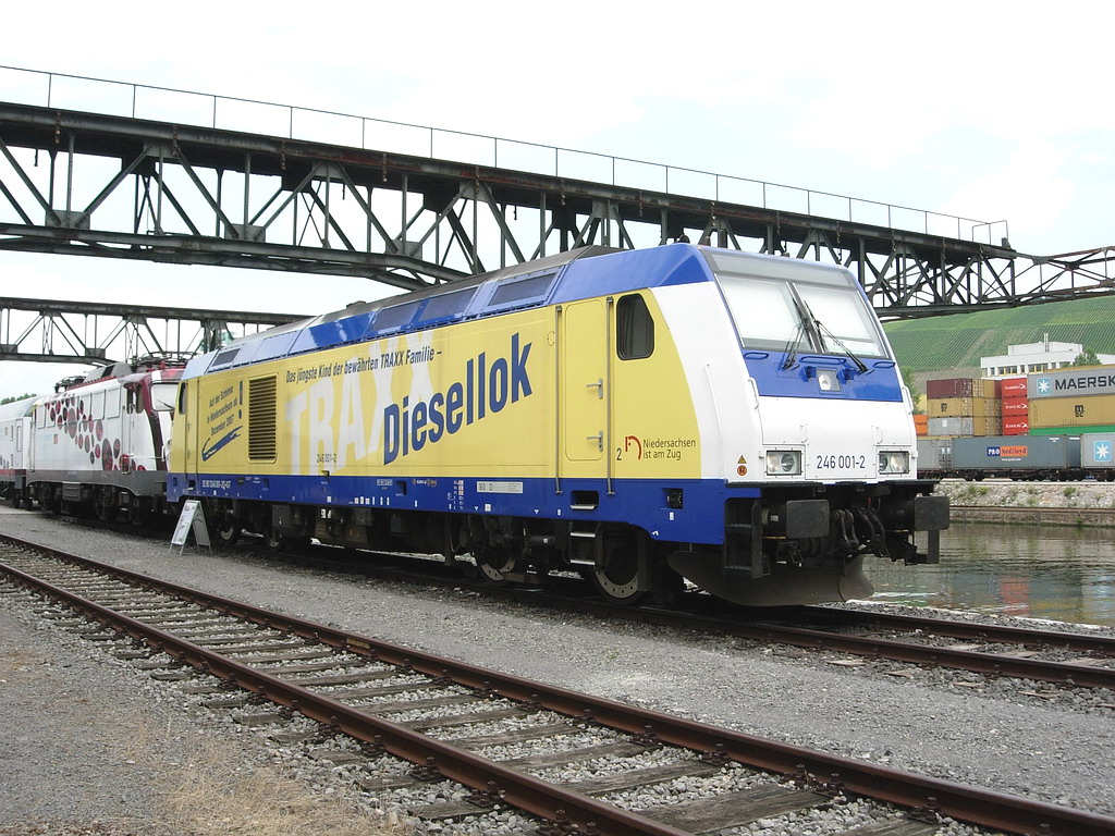 Mit der BR 110 im Stuttgarter Hafen als Energieversorgung.