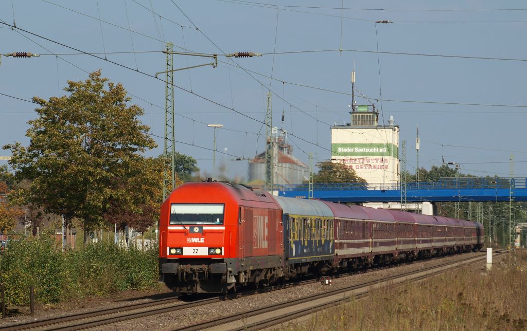 Mit einem Suferzug von der Ostsee kam WLE 22 / 223 056-3 durch Tostedt gerauscht. Tostedt 25.9.11.