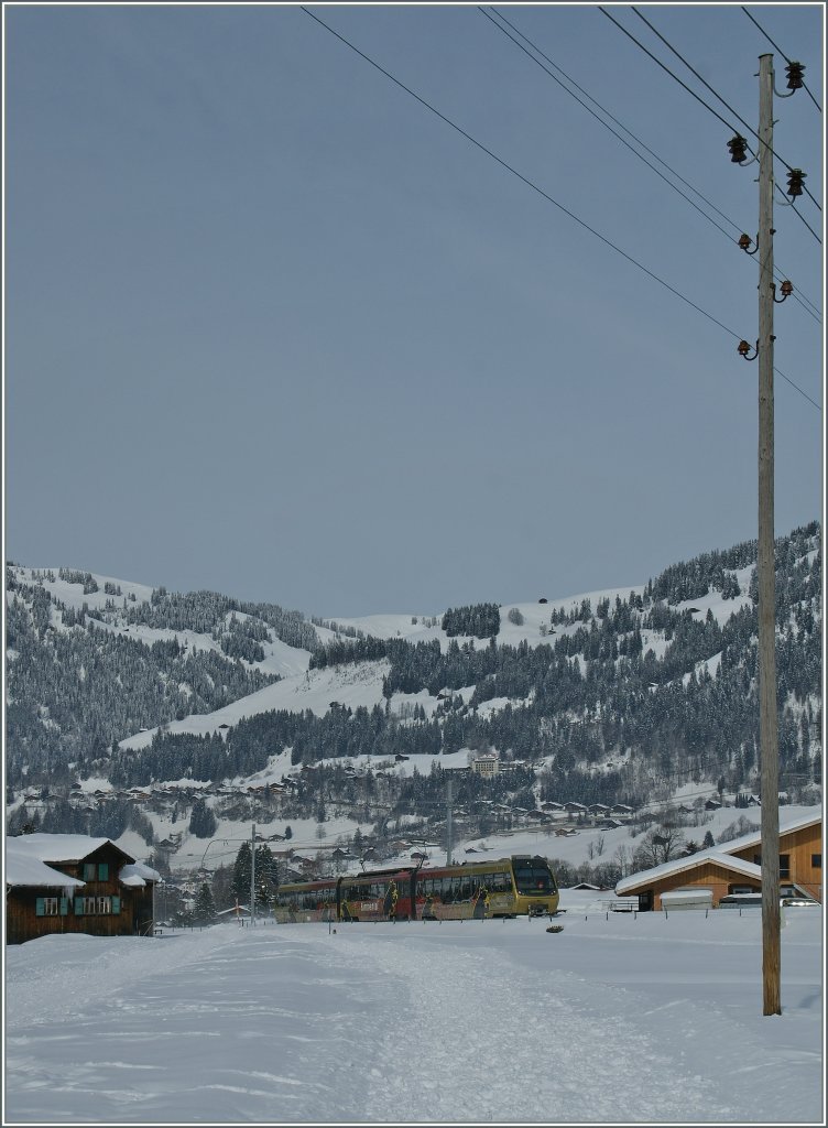 MOB Regionalzug 2418 kurz vor Gstaad.
14. Feb. 2013