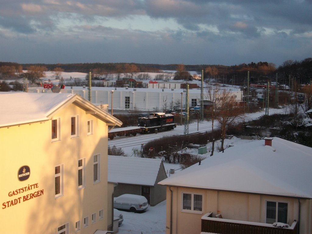 Morgentlicher Blick aus meinen Zimmer,als LOCON-217 am 01.Dezember 2010 schon beim Rangieren war.