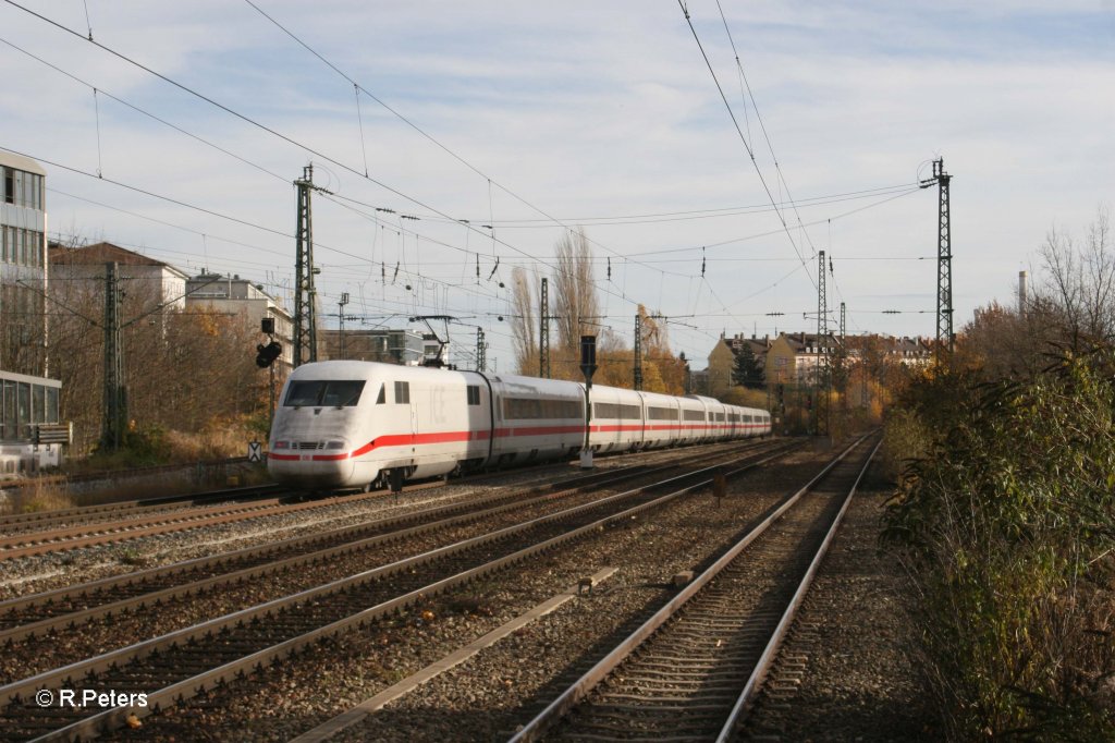 Nachschuss von 401 508-7  Lichtenfels  am Heimeranplatz in Mnchen. 04.11.10