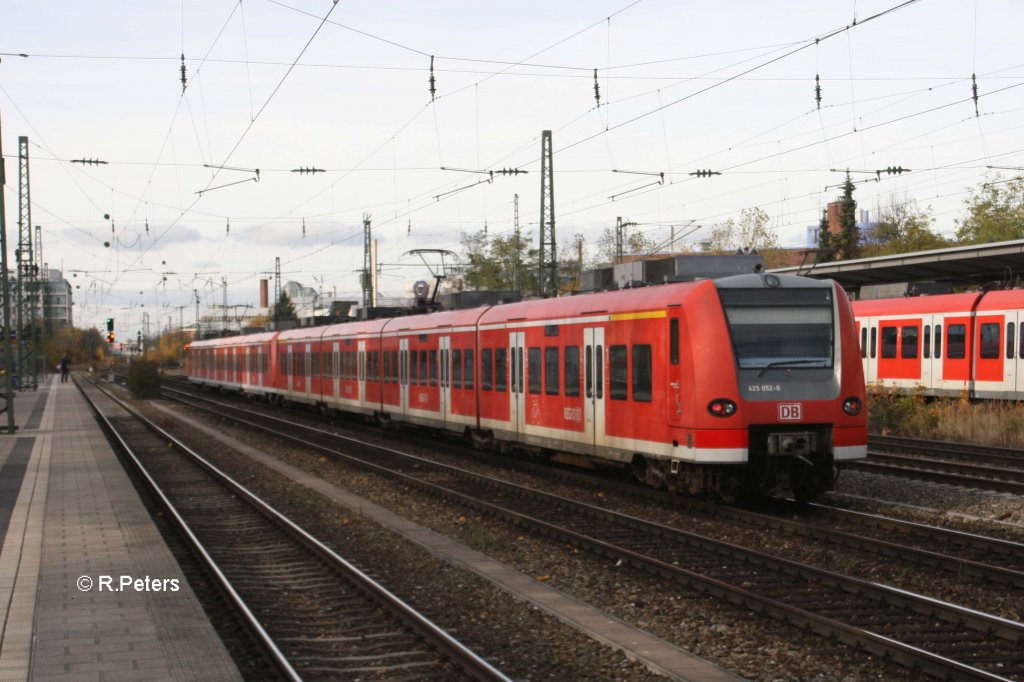 Nachschuss von 425 052-8 udn 425 045-2 am Heimeranplatz in Mnchen. 04.11.10