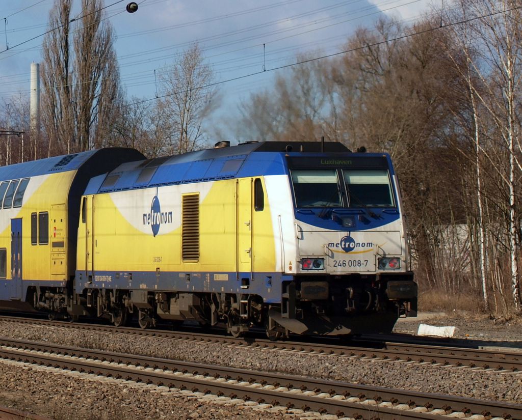 Nachschuss auf die wunderbar dieselnde 246 008-7 in Unterelbe.