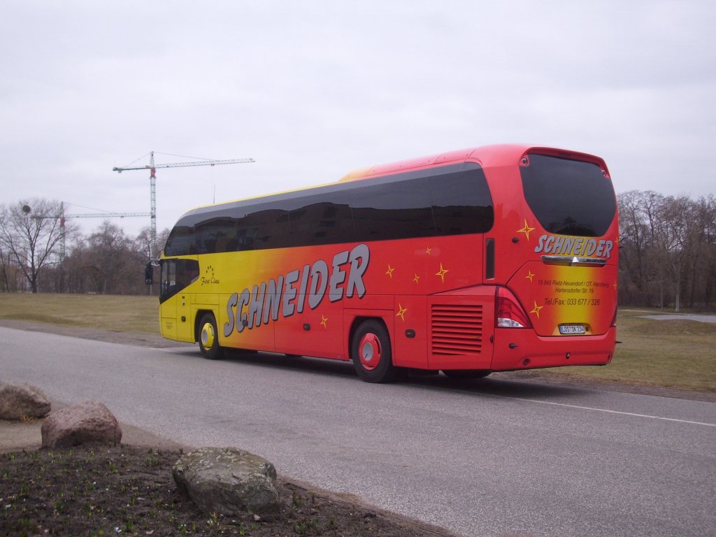 Neoplan Cityliner von SCHNEIDER/Deutschland in Potsdam.