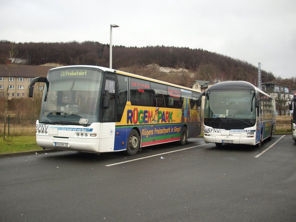 Neoplan Euroliner und MAN Lion's Regio  der RPNV in Sassnitz.