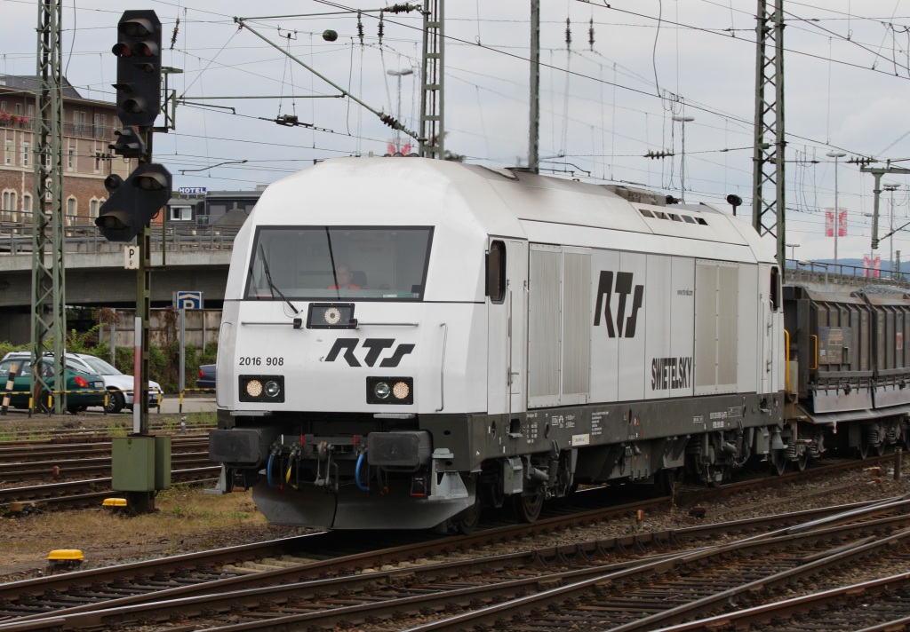 Nochmal im Portrait. 2016 908 von RTS am 23.07.11 im Koblenzer Hbf