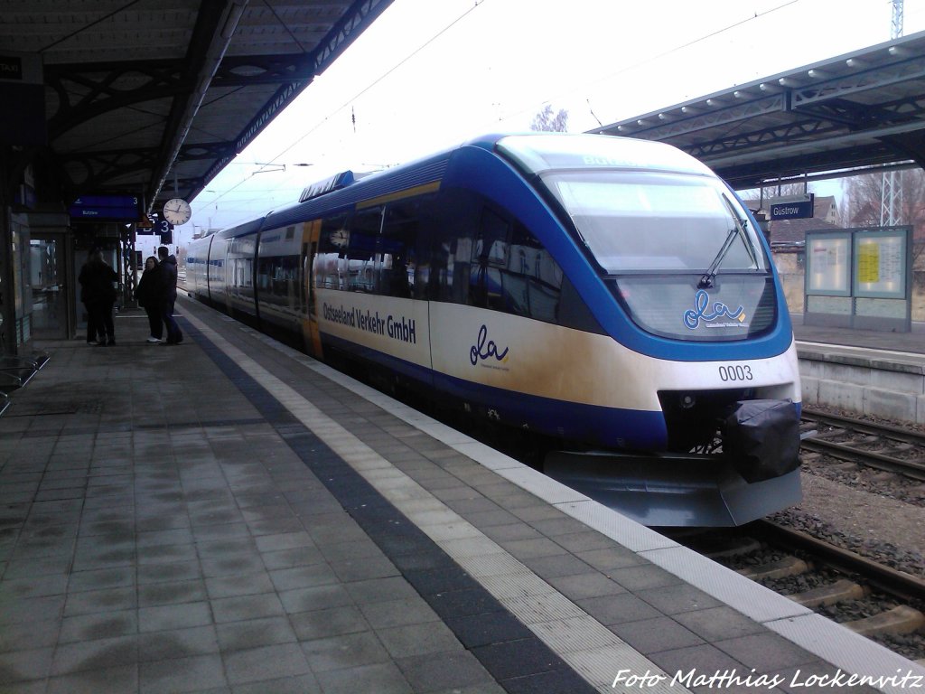 OLA VT 0003 mit Ziel Btzow im Bahnhof Gstrow am 13.4.13