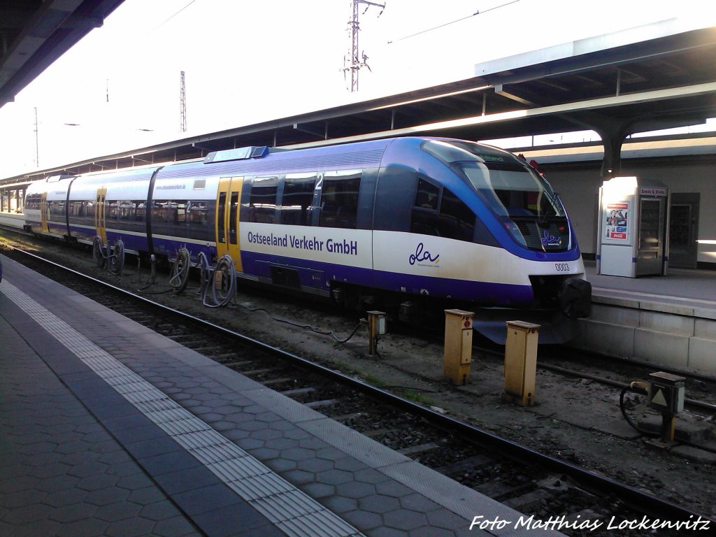 OLA VT 0003 mit Ziel Neustrelitz Hbf im Bahnhof Stralsund Hbf am 4.5.13