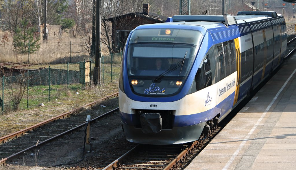 OLA VT 0010 bei der Ausfahrt in Neubrandenburg am 26.03.2012!