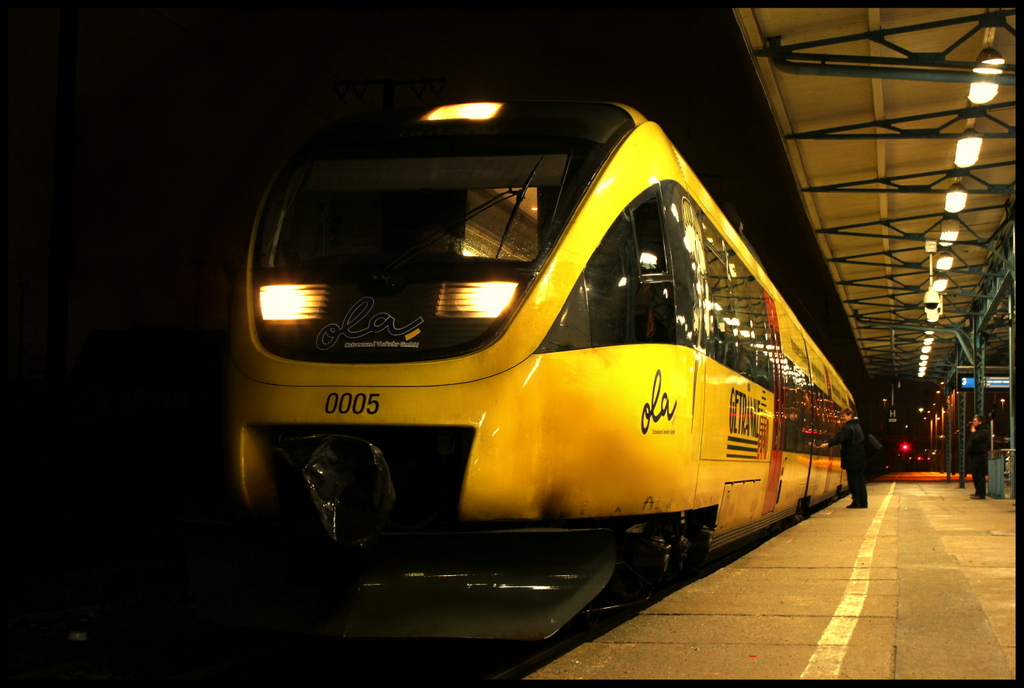 Ostseeland verkehr GmbH VT 0005 als OLA 79810 nach Btzow am 08.01.13 in Neubrandenburg