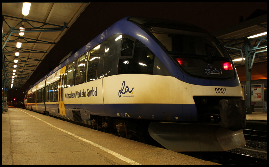 Ostseeland Verkehr GmbH VT 0007 als OLA nach Neustrelitz am 08.01.13 in Neubrandenburg