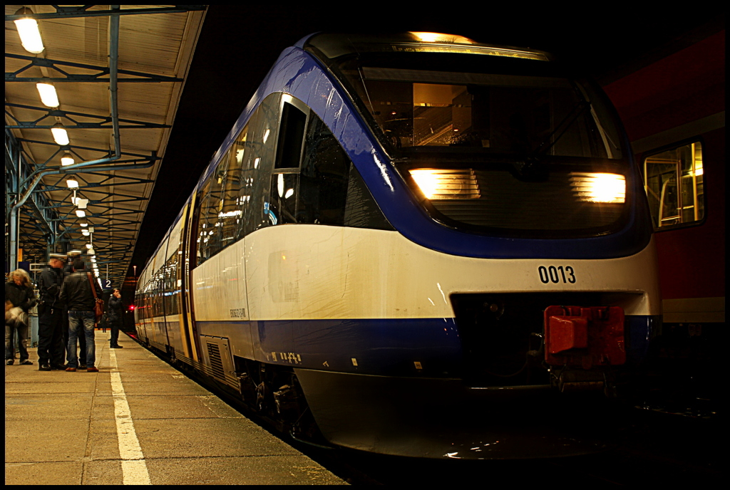 Ostseeland Verkehr GmbH VT 0013 als OLA 79809 nach Ueckermnde Stadthafen am 08.01.13 in Neubrandenburg