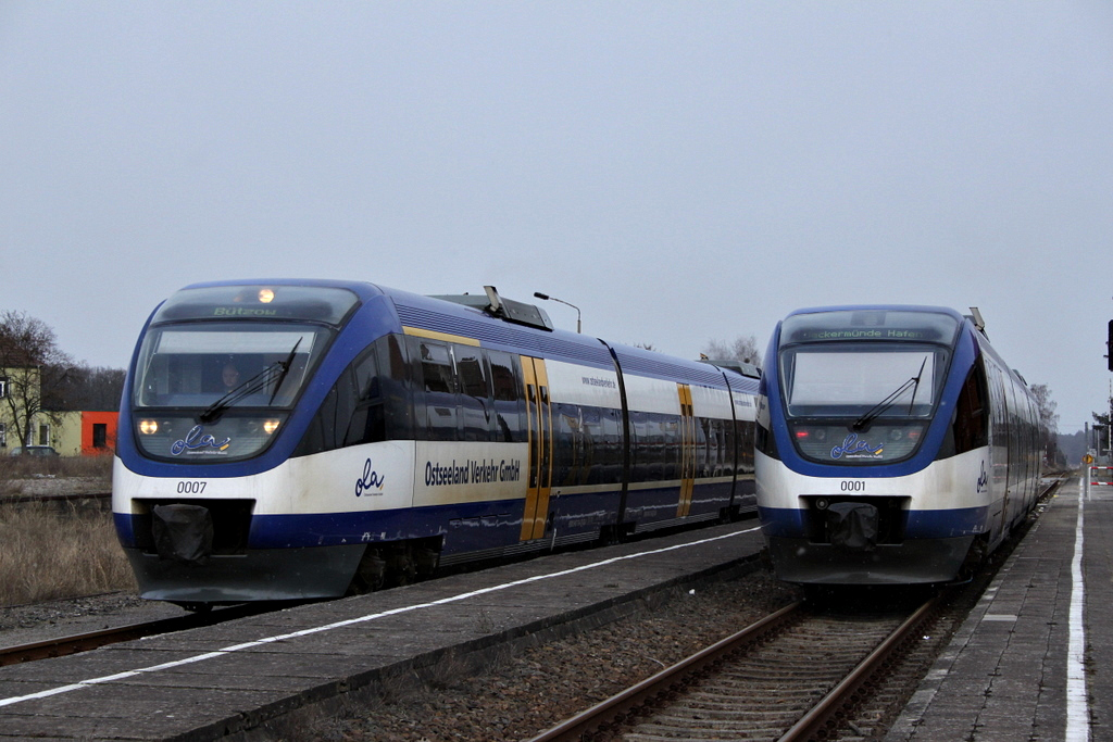 Ostseeland Verkehr VT 0001 und VT 0007 am 02.02.12 in Torgelow