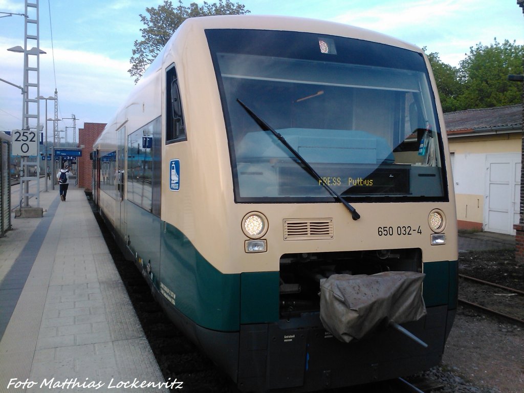 PRESS 650 032-4 mit ziel Putbus im Bahnhof Bergen auf Rgen am 9.5.13