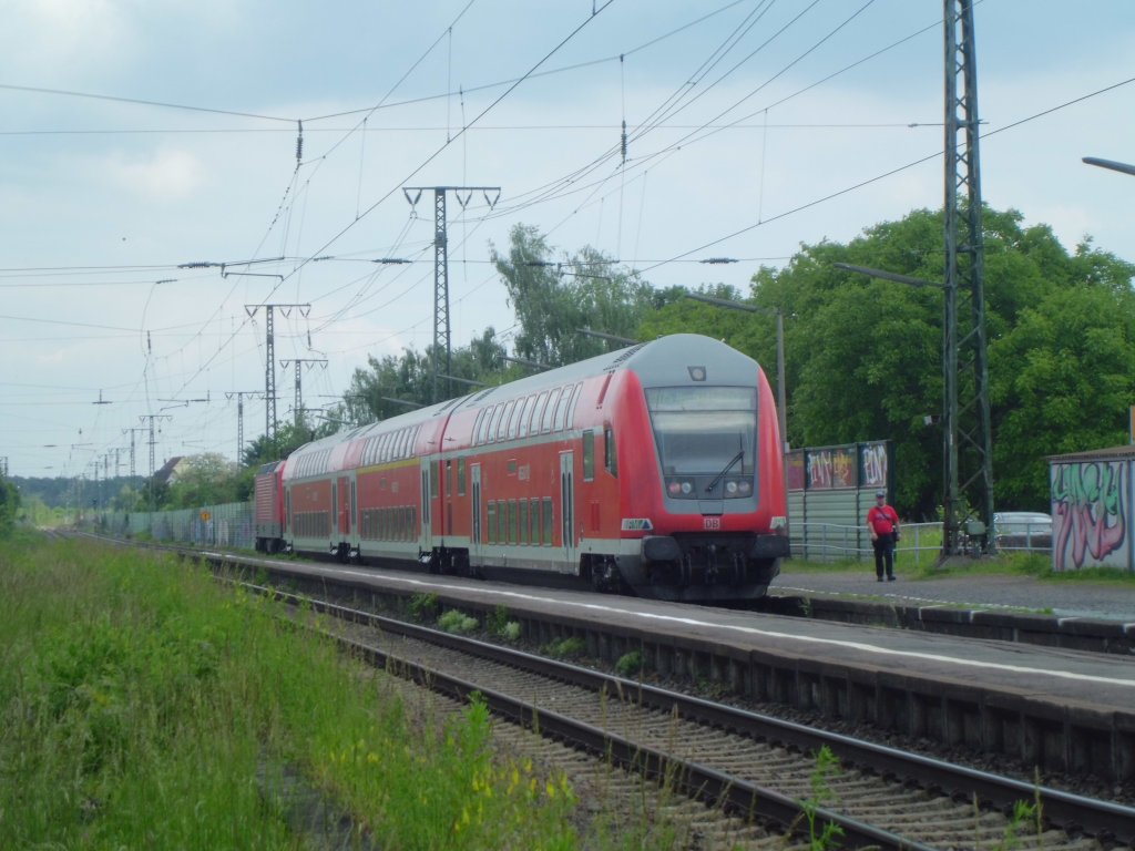 RB 75 nach Darmstadt HBF bei der Ausfahrt in Weiterstadt