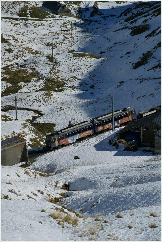 Rochers de Naye Zug kurz vor seinem Ziel.
12. Okt. 2011