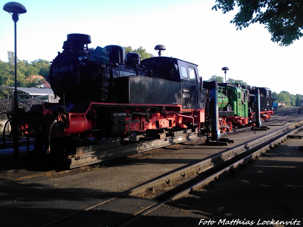 RBB 99 4801 (Aufgebockt) / Mh 53 & 99 4011 im Kleinbahn BW Putbus am 22.6.13