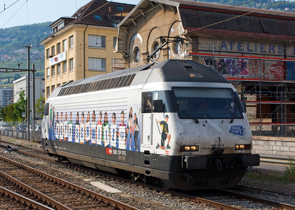 SBB Re 460 101-9  Magic Ticket  rangiert am 25.05.2012 im Bahnhof Vevey.