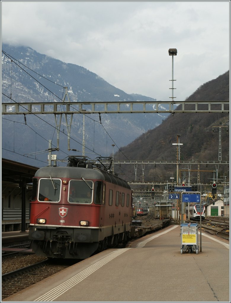 SBB Re 6/6 11605 in Bellinzona. 
20. Mrz 2013